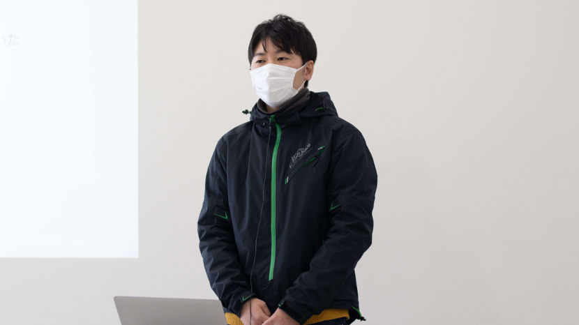 地海斉樹の写真